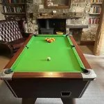 The Downe Arms 3*