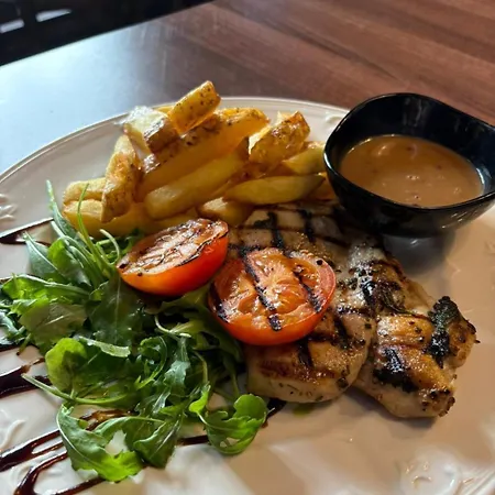 Oda ve Kahvaltı The Downe Arms 3*